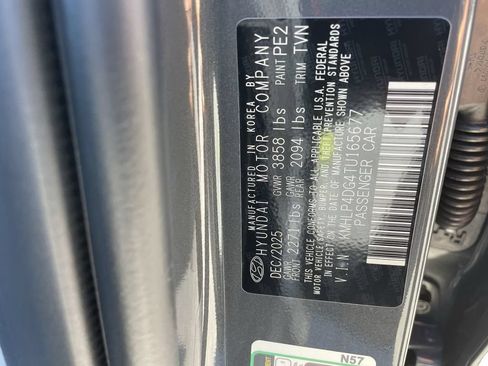 New 2026 Hyundai Elantra Limited FWD image 35
