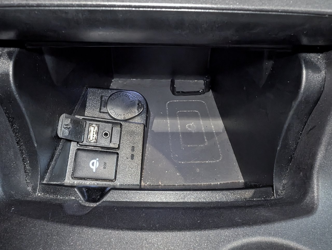 Used 2016 Toyota Camry XSE w/ Moonroof Package FWD image 42