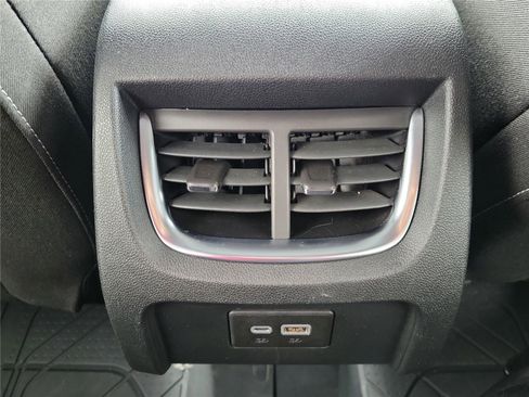 Used 2023 Chevrolet Blazer LT image 10