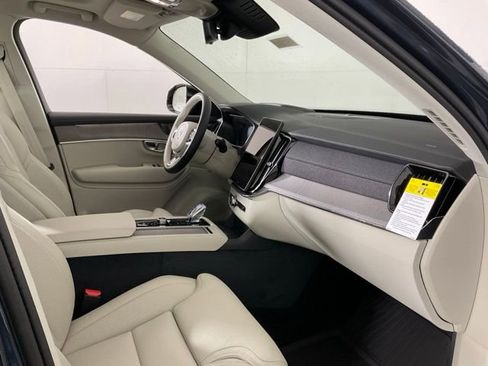 New 2026 Volvo XC90 B6 Ultra w/ Protection Package Premier image 33