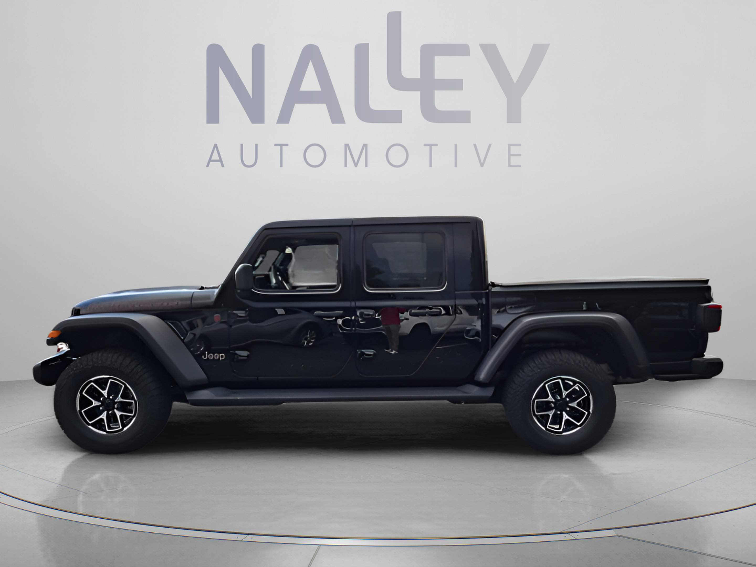 Used 2026 Jeep Gladiator Rubicon w/ Steel Power Dome Hood Package AWD/4WD image 2