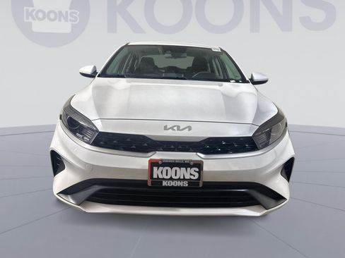Used 2024 Kia Forte LXS FWD image 11