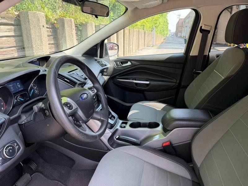 Used 2015 Ford Escape SE FWD image 15