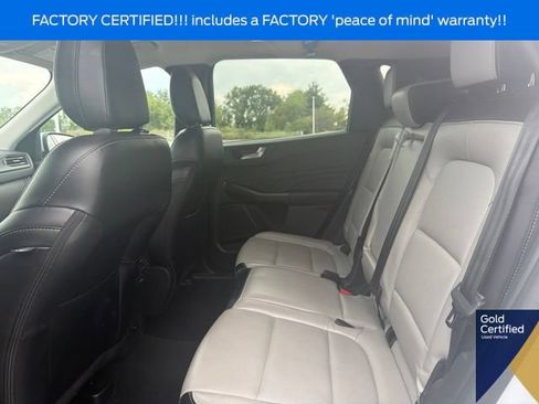 Certified 2025 Ford Escape Platinum AWD/4WD image 17
