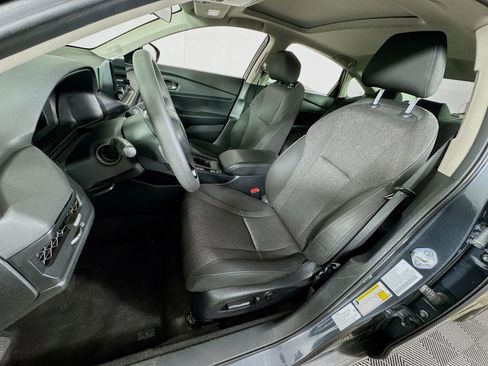 Used 2023 Honda Accord EX image 11