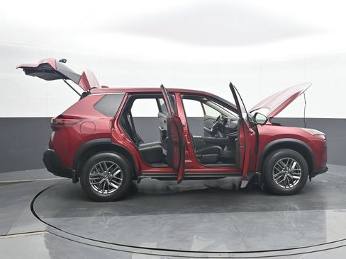 Used 2021 Nissan Rogue S AWD/4WD image 36