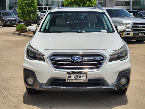 Used 2019 Subaru Outback 2.5i Limited AWD/4WD image 2