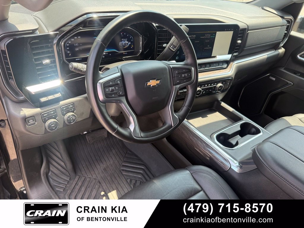 Used 2024 Chevrolet Silverado 2500 LTZ w/ LTZ Premium Package AWD/4WD image 9