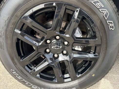 Used 2022 Chevrolet Silverado 1500 Custom w/ Rally Edition image 27