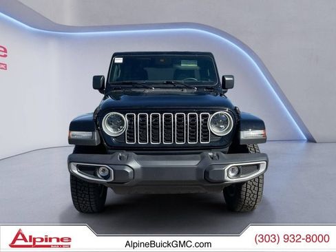 Used 2025 Jeep Wrangler Unlimited Sahara AWD/4WD image 8