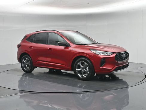 Used 2023 Ford Escape ST-Line w/ Tech Pack #1 FWD image 25