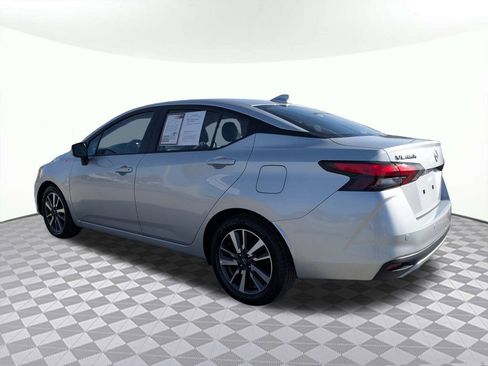 Used 2025 Nissan Versa SV image 5