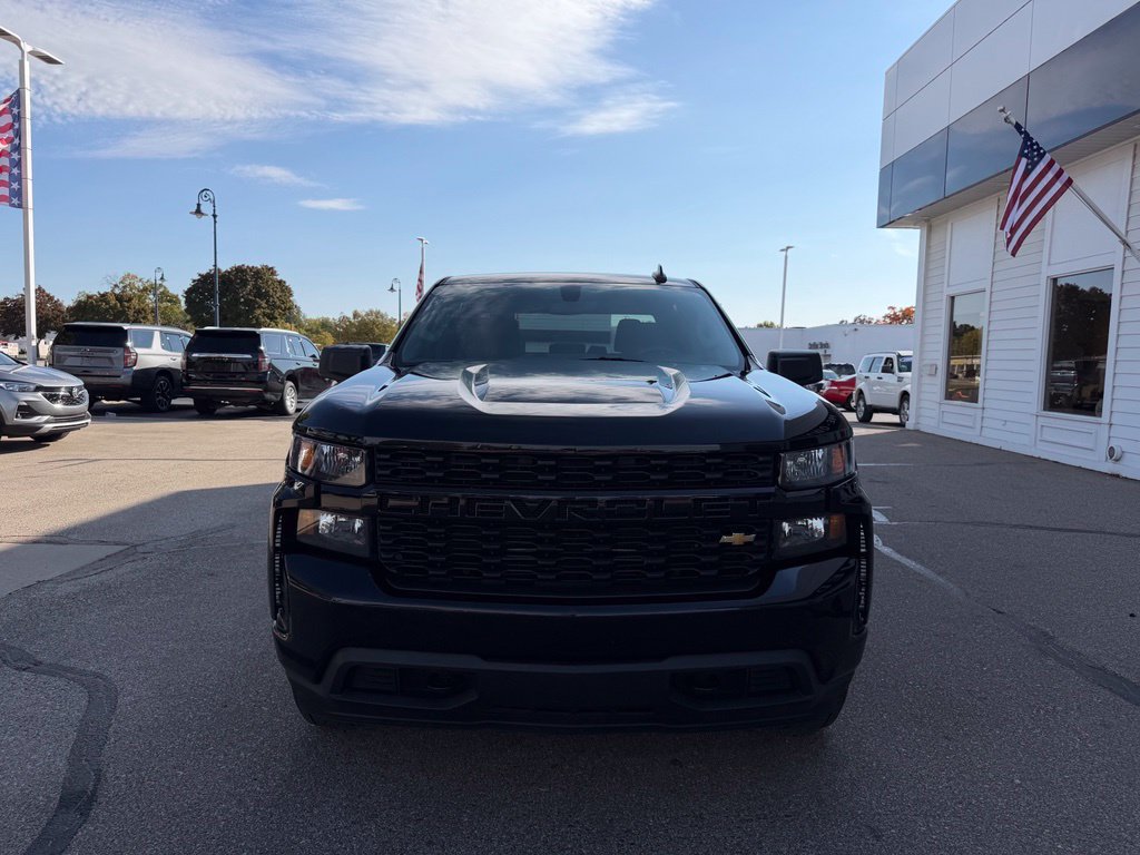 Used 2021 Chevrolet Silverado 1500 Custom w/ LPO, Dark Essentials Package AWD/4WD image 2