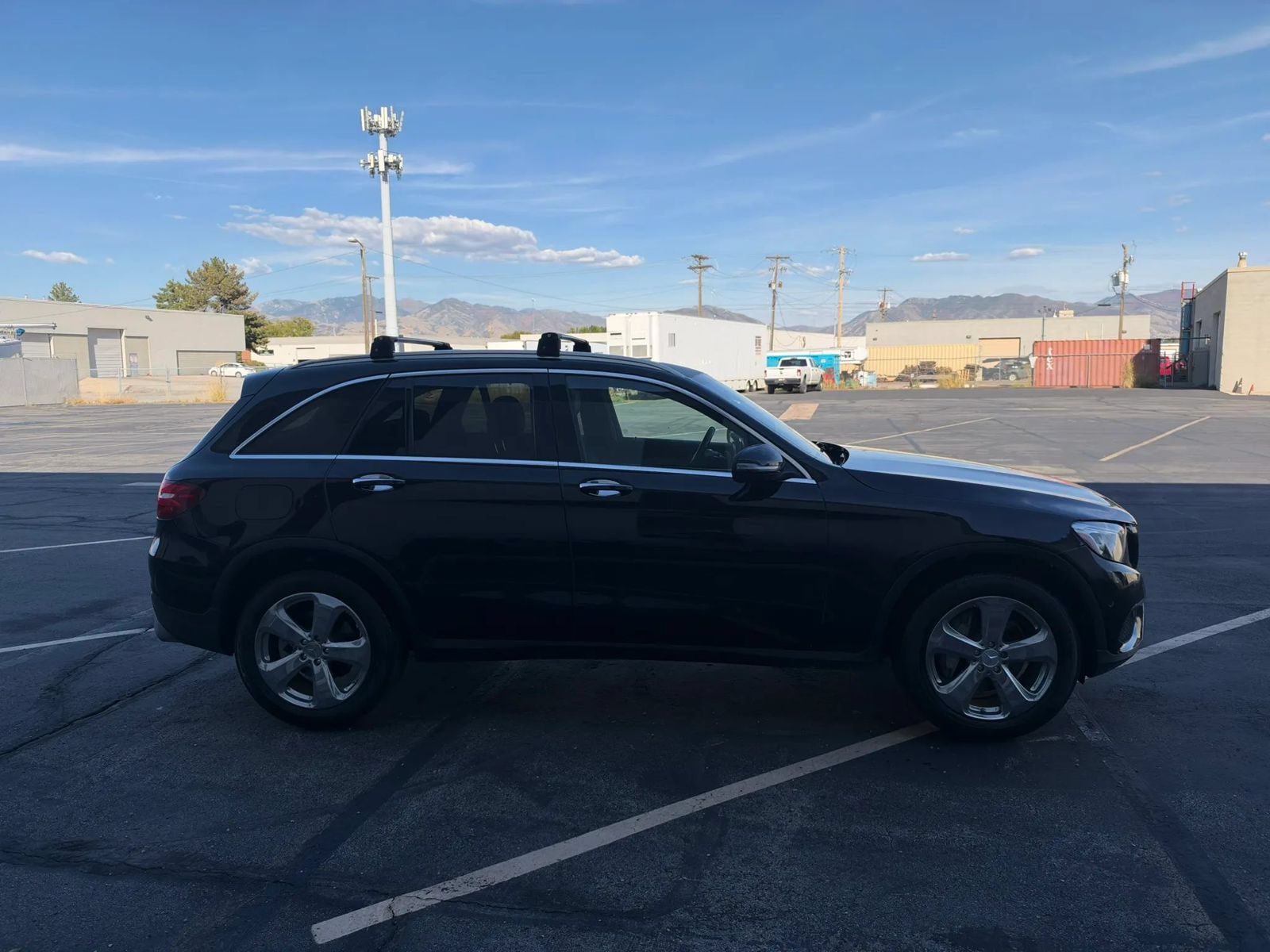 Used 2016 Mercedes-Benz GLC 300 4MATIC w/ Driver Assistance Package image 6
