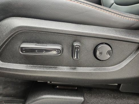 Used 2025 Honda Pilot TrailSport image 22