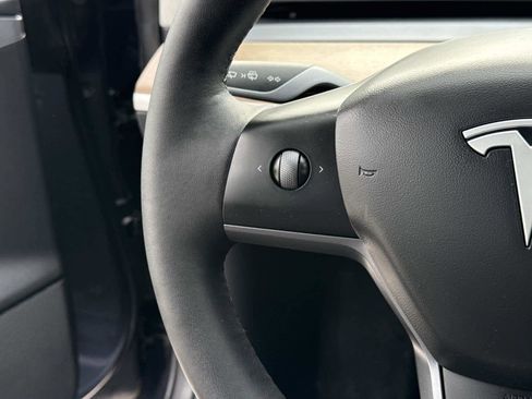 Used 2023 Tesla Model 3 Standard Range RWD image 22