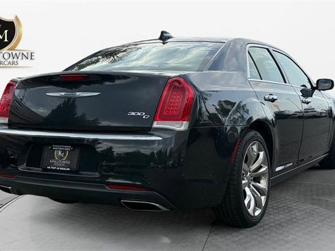 Used 2017 Chrysler 300 C w/ Safetytec Plus Group RWD image 5