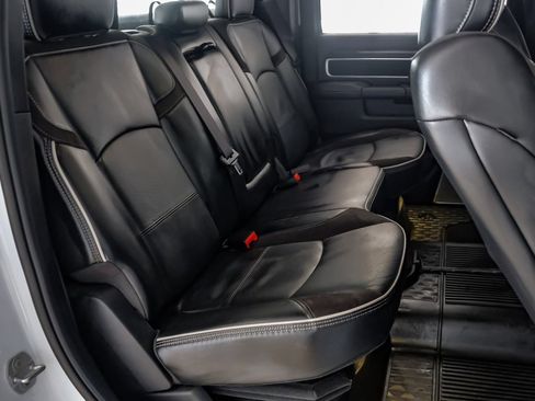 Used 2025 RAM 3500 Laramie AWD/4WD image 32