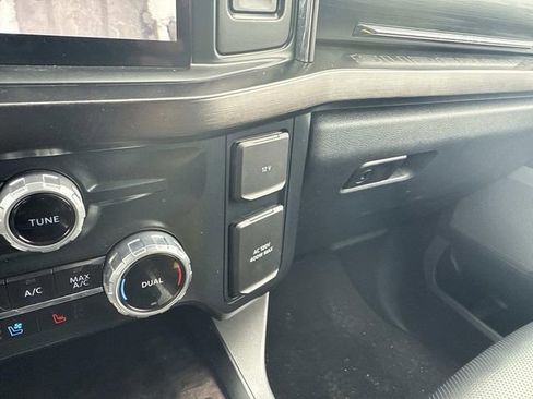 Certified 2023 Ford F250 Lariat w/ Chrome Package image 31