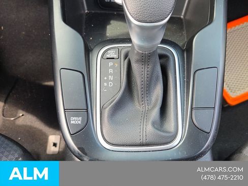 Used 2025 Kia Soul LX w/ LX Technology Package FWD image 18