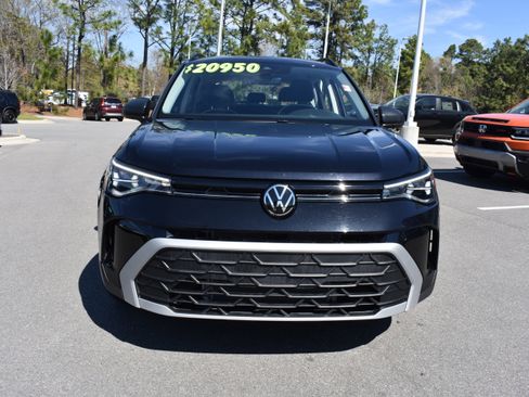 Used 2025 Volkswagen Taos S image 4