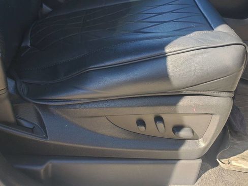 Used 2020 Chevrolet Tahoe LT image 42