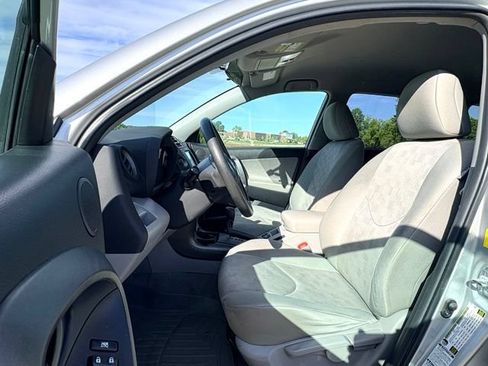 Used 2011 Toyota RAV4 4WD w/ Base L4 Extra Value Pkg image 9