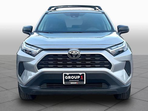 Used 2025 Toyota RAV4 LE AWD/4WD image 4