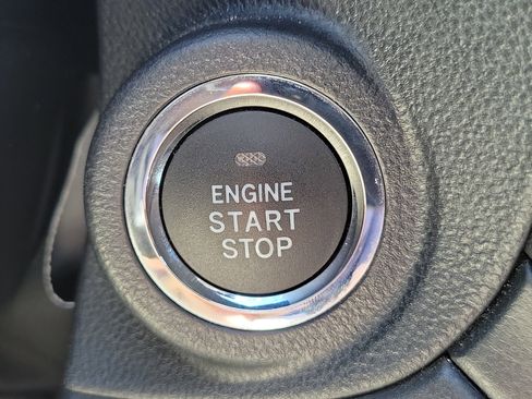 Certified 2022 Subaru Outback Limited image 31