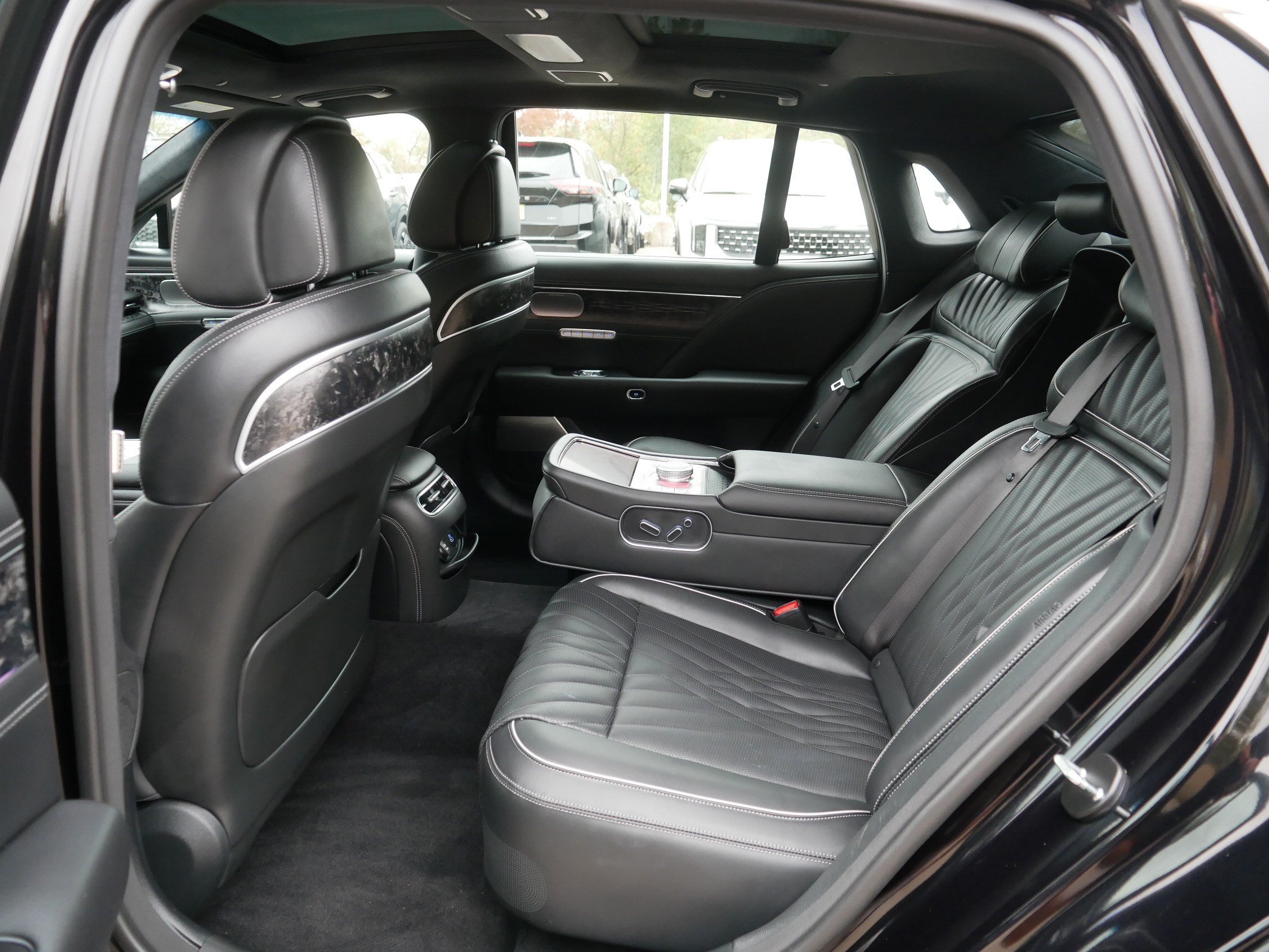 Used 2026 Genesis G90 3.5T AWD/4WD image 35