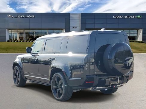 New 2026 Land Rover Defender 130 X-Dynamic SE AWD/4WD image 4