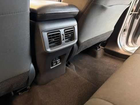 Used 2025 Toyota RAV4 XLE FWD image 30