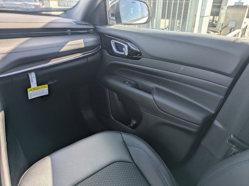 New 2026 Jeep Compass Latitude image 18