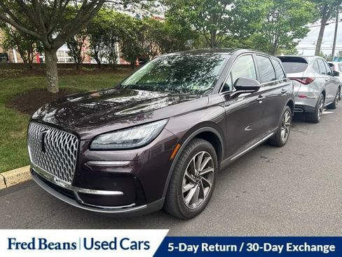 Used 2023 Lincoln Corsair AWD w/ Equipment Group 101A image 3