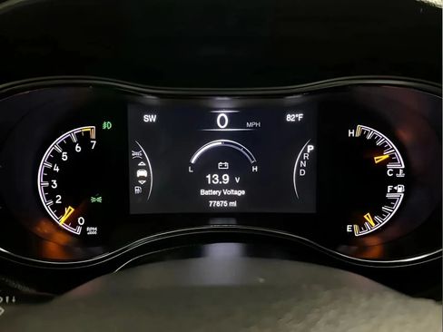 Used 2021 Jeep Grand Cherokee Laredo RWD image 18
