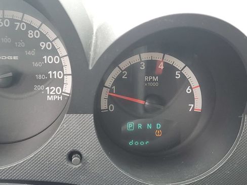 Used 2011 Dodge Nitro Heat AWD/4WD image 24