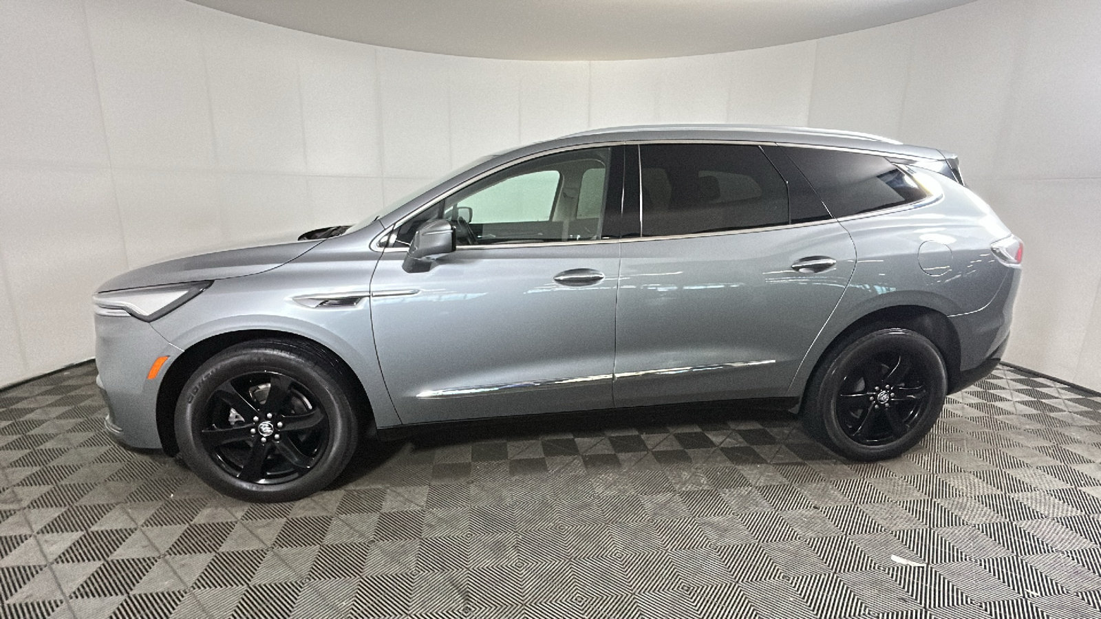 Used 2023 Buick Enclave Essence w/ Experience Buick Package AWD/4WD image 7