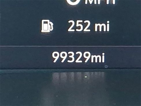 Used 2019 GMC Canyon SLE w/ Elevation Edition image 16