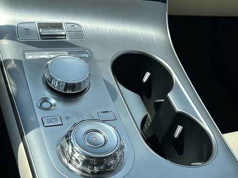 New 2027 Genesis GV70 2.5T Advanced AWD/4WD image 35