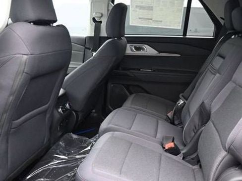 Used 2025 Ford Explorer Active image 17