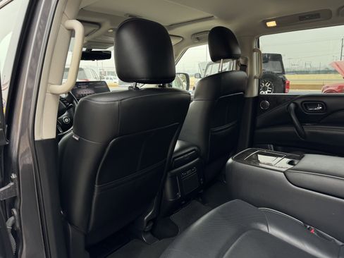Used 2024 INFINITI QX80 Luxe image 15