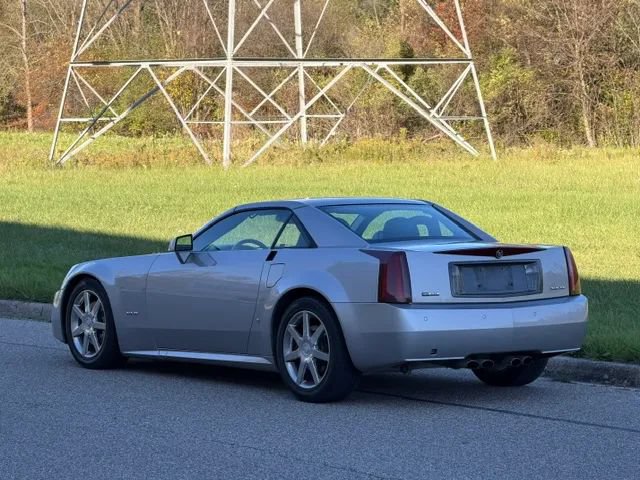 Used 2007 Cadillac XLR RWD image 25