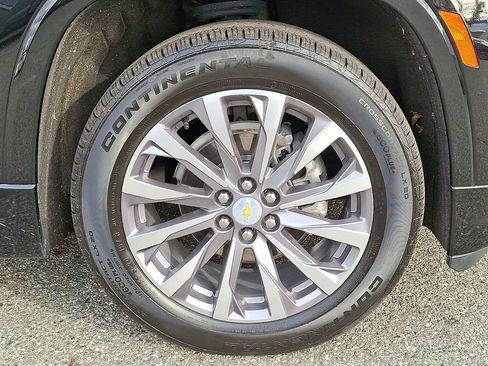 Used 2023 Chevrolet Traverse Premier image 34