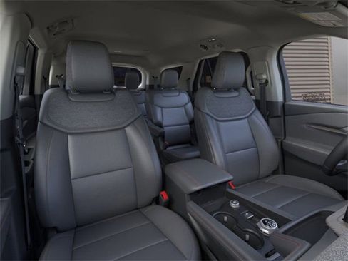 New 2025 Ford Explorer Active w/ Active Comfort Package image 10