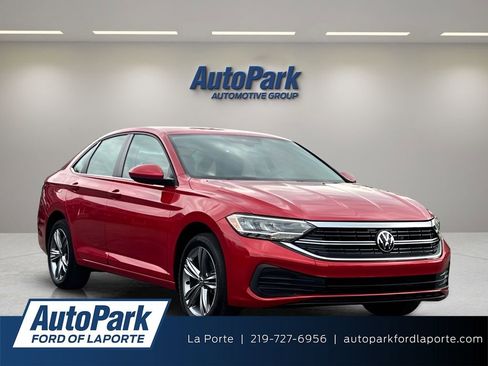 Used 2023 Volkswagen Jetta SE FWD image 1