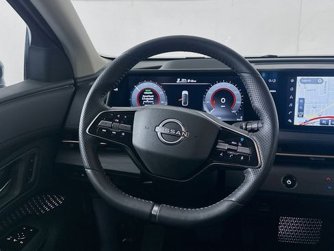 Used 2025 Nissan Ariya FWD image 18