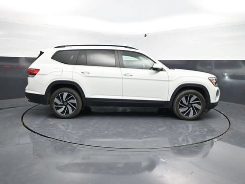 Used 2024 Volkswagen Atlas SE AWD/4WD image 10