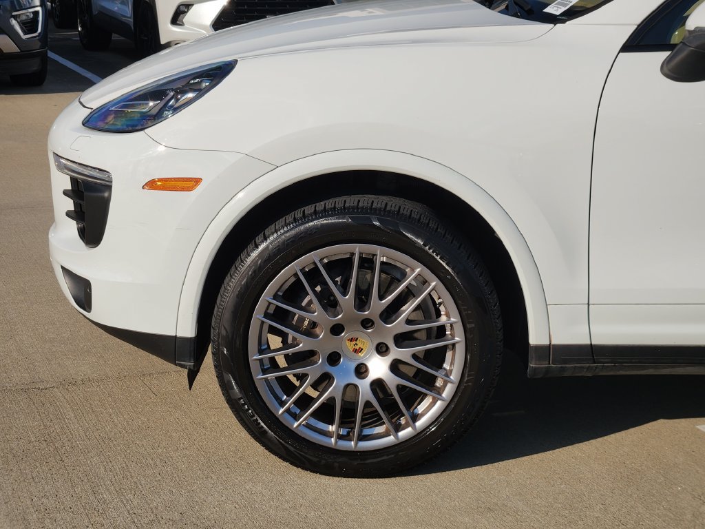 Used 2017 Porsche Cayenne AWD/4WD image 8