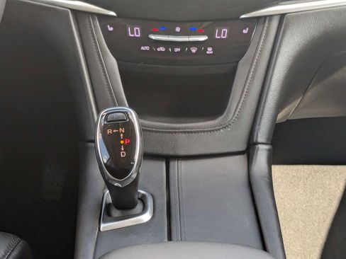 Used 2017 Cadillac XT5 Luxury w/ Driver Awareness Package AWD/4WD image 22