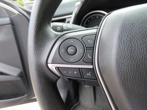 Used 2024 Toyota Camry LE image 18